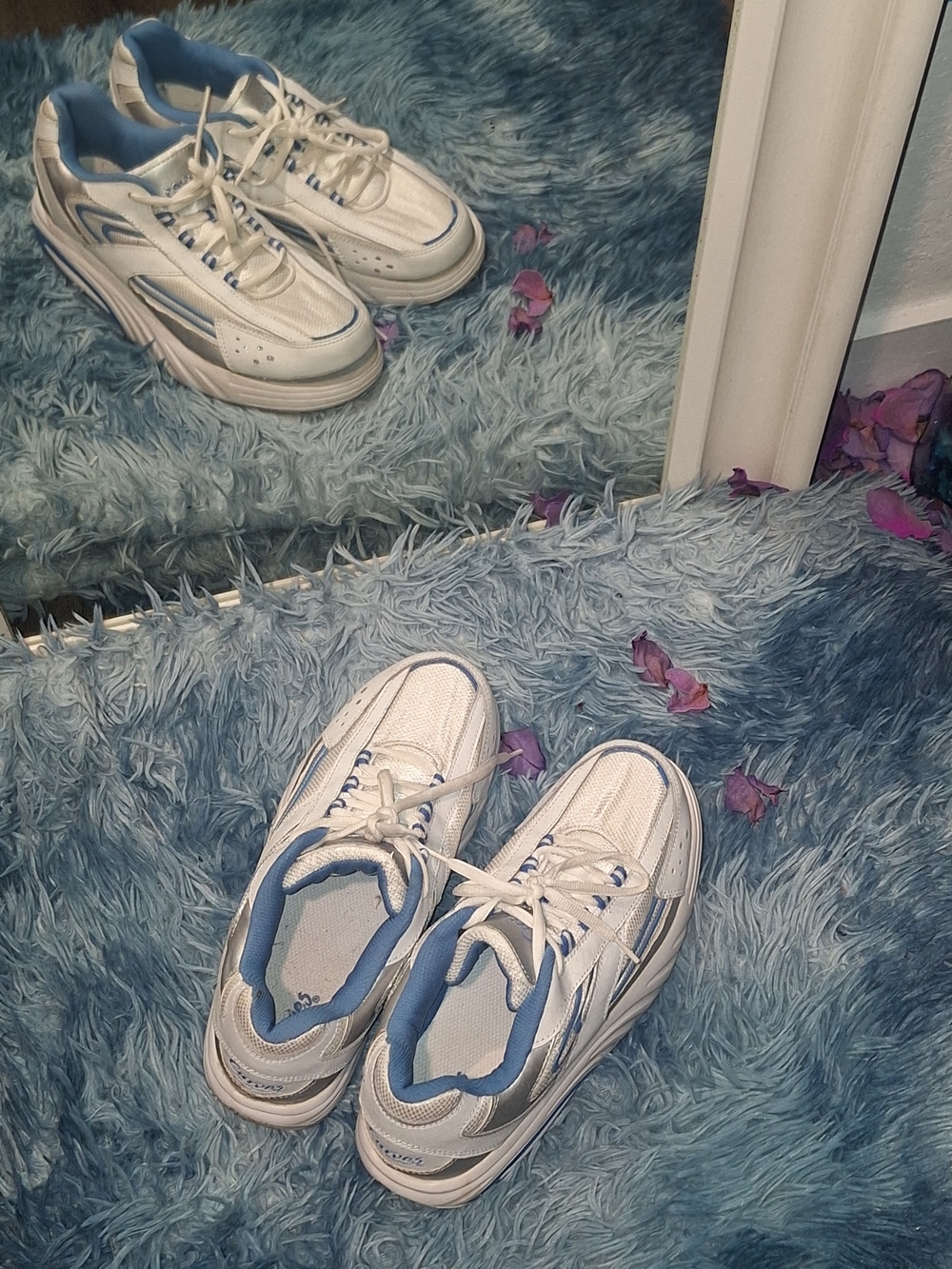 Curves Toning Walking Sneakers - White / Silver / Baby Blue - Womens Size 10